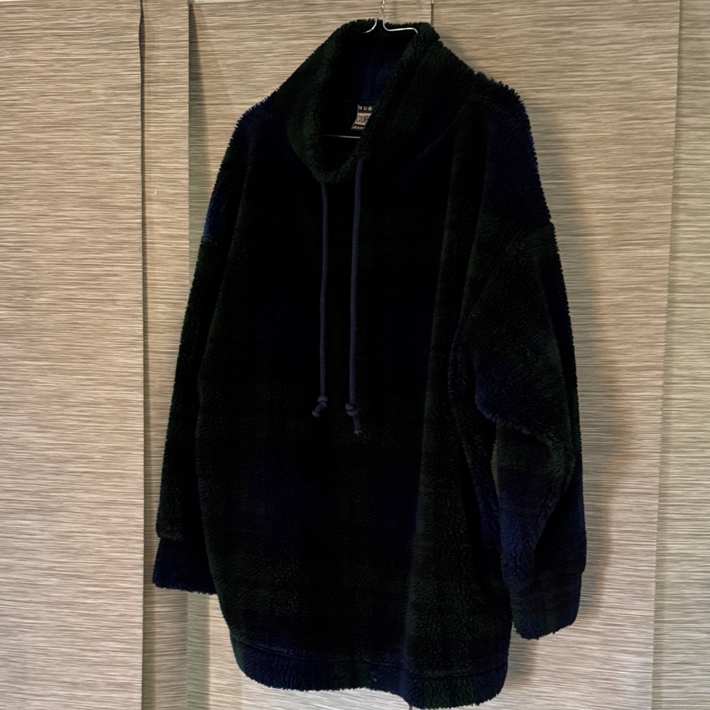 Cozy Plaid Turtleneck Sweater - Black and Green